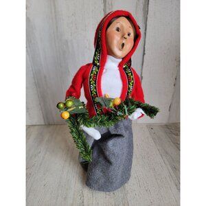 Byers Choice wreath caroler woman vintage home decor figure Xmas